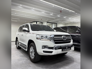 Toyota  Land Cruiser  GXR  2019  Automatic  159,000 Km  8 Cylinder  Four Wheel Drive (4WD)  SUV  White