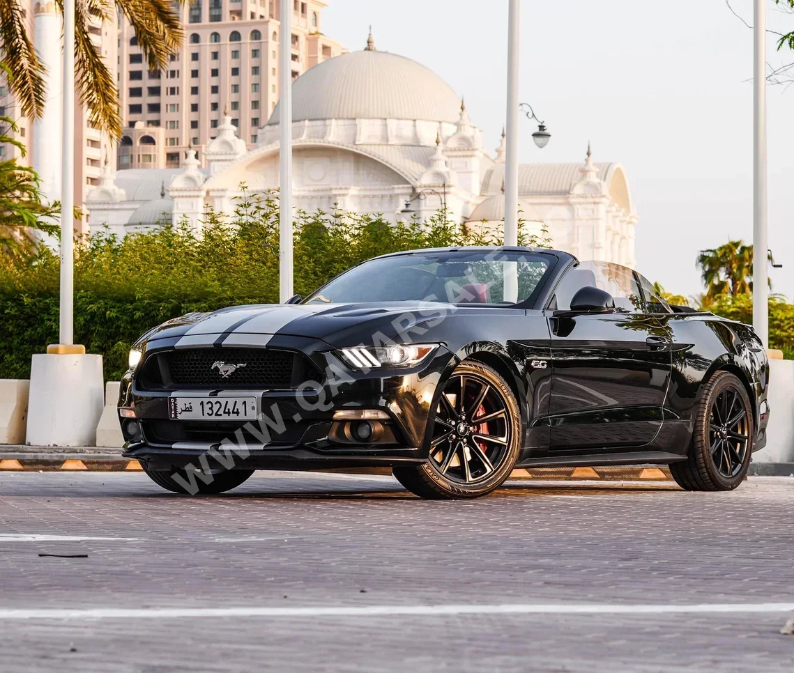 Ford  Mustang  GT  2015  Automatic  140,000 Km  8 Cylinder  Rear Wheel Drive (RWD)  Coupe / Sport  Black  With Warranty