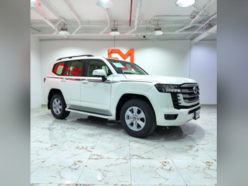 تويوتا  لاند كروزر  جي اكس ار توين توربو  2025  اوتوماتيك  0 كم  6 سلندر  دفع رباعي  اس يو في  أبيض  تحت الضمان