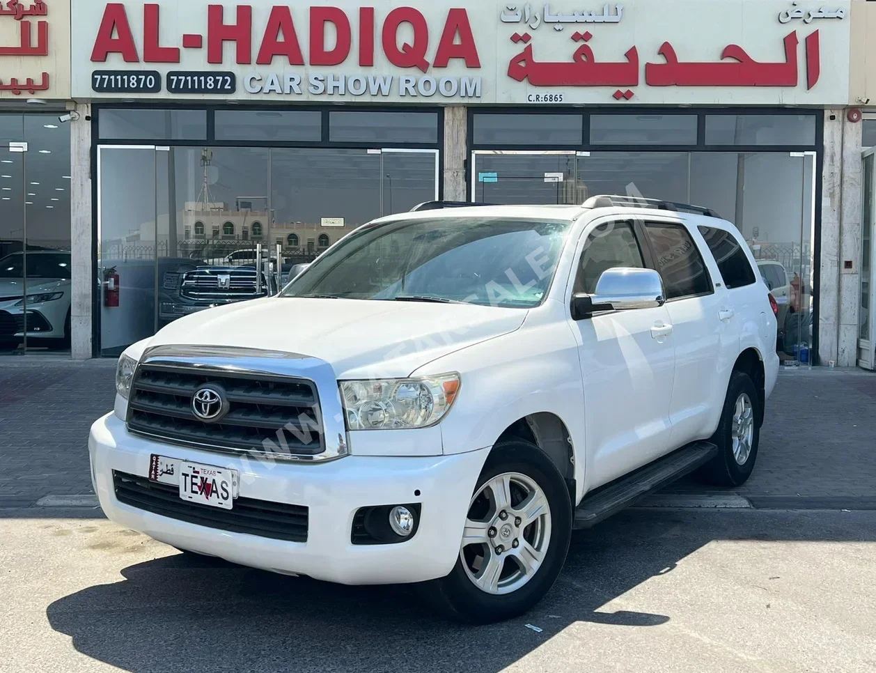 Toyota  Sequoia  2013  Automatic  356,000 Km  8 Cylinder  Four Wheel Drive (4WD)  SUV  White