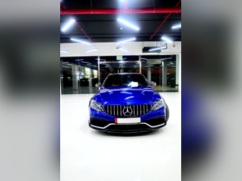 مرسيدس - بنز  سي - كلاس  63 AMG  2018  اوتوماتيك  109,000 كم  8 سلندر  دفع خلفي  سيدان  ازرق