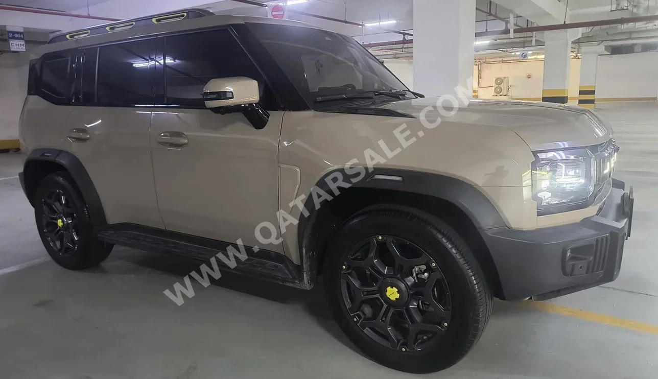 Jetour  T2  Luxury  2025  Automatic  19,500 Km  4 Cylinder  All Wheel Drive (AWD)  SUV  Brown  With Warranty
