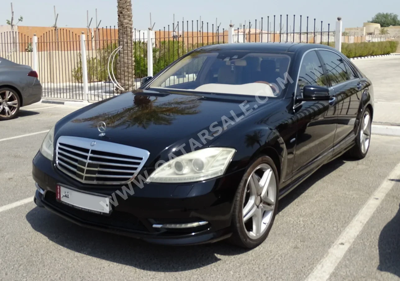 مرسيدس - بنز  اس - كلاس  500  2011  اوتوماتيك  128,000 كم  8 سلندر  دفع خلفي  سيدان  أسود