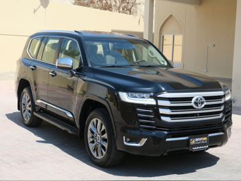 Toyota  Land Cruiser  VX Twin Turbo  2023  Automatic  65,000 Km  6 Cylinder  Four Wheel Drive (4WD)  SUV  Black  With Warranty