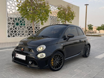 فيات  695  ابارث  2024  اوتوماتيك  9,000 كم  4 سلندر  سحب امامي  هاتشباك  أسود  تحت الضمان
