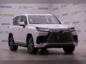 لكزس ال اكس 600 لكجري 2025 اوتوماتيك 15,500 كم 6 سلندر دفع رباعي اس يو في أبيض لؤلؤي تحت الضمان