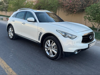 Infiniti  QX  70  2016  Automatic  150,000 Km  6 Cylinder  Four Wheel Drive (4WD)  SUV  White