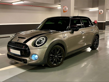 Mini  Cooper  S  2020  Automatic  99,000 Km  4 Cylinder  Front Wheel Drive (FWD)  Hatchback  Silver