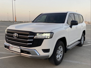 Toyota  Land Cruiser  GX  2024  Automatic  36,000 Km  6 Cylinder  Four Wheel Drive (4WD)  SUV  White  With Warranty