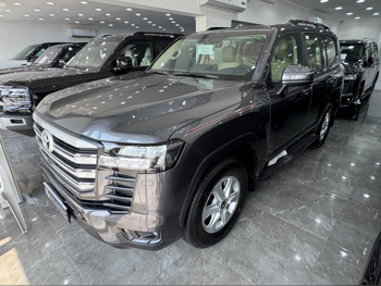 Toyota  Land Cruiser  GXR Twin Turbo  2025  Automatic  0 Km  6 Cylinder  Four Wheel Drive (4WD)  SUV  Gray  With Warranty