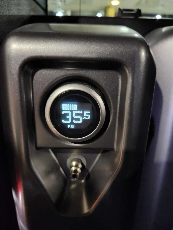 لاند روفر  ديفيندر  110 اتش اس اي  2022  اوتوماتيك  58,000 كم  6 سلندر  دفع رباعي  اس يو في  أخضر زيتوني  تحت الضمان