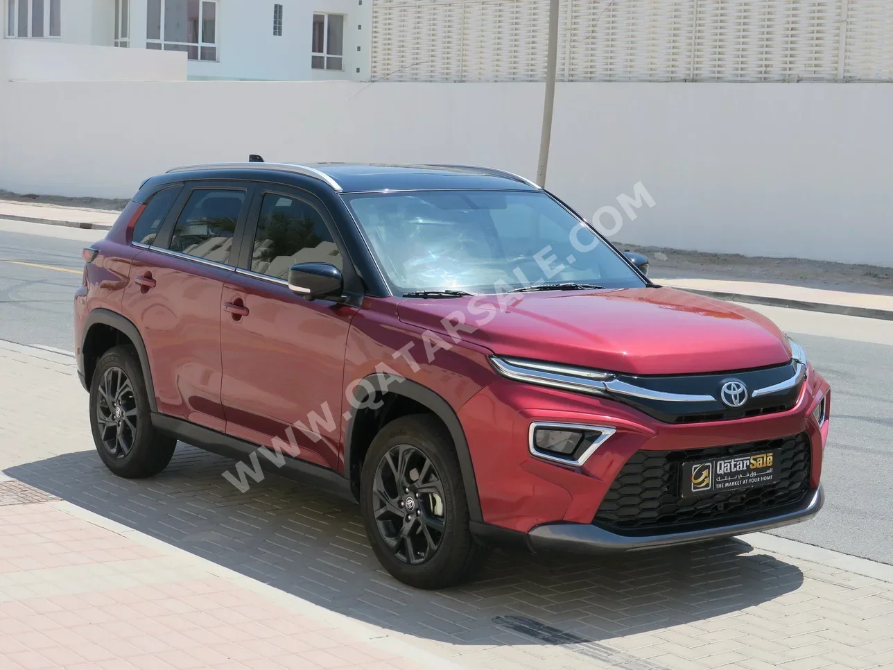 Toyota  Urban Cruiser  2025  Automatic  5,600 Km  4 Cylinder  Four Wheel Drive (4WD)  SUV  Maroon  With Warranty