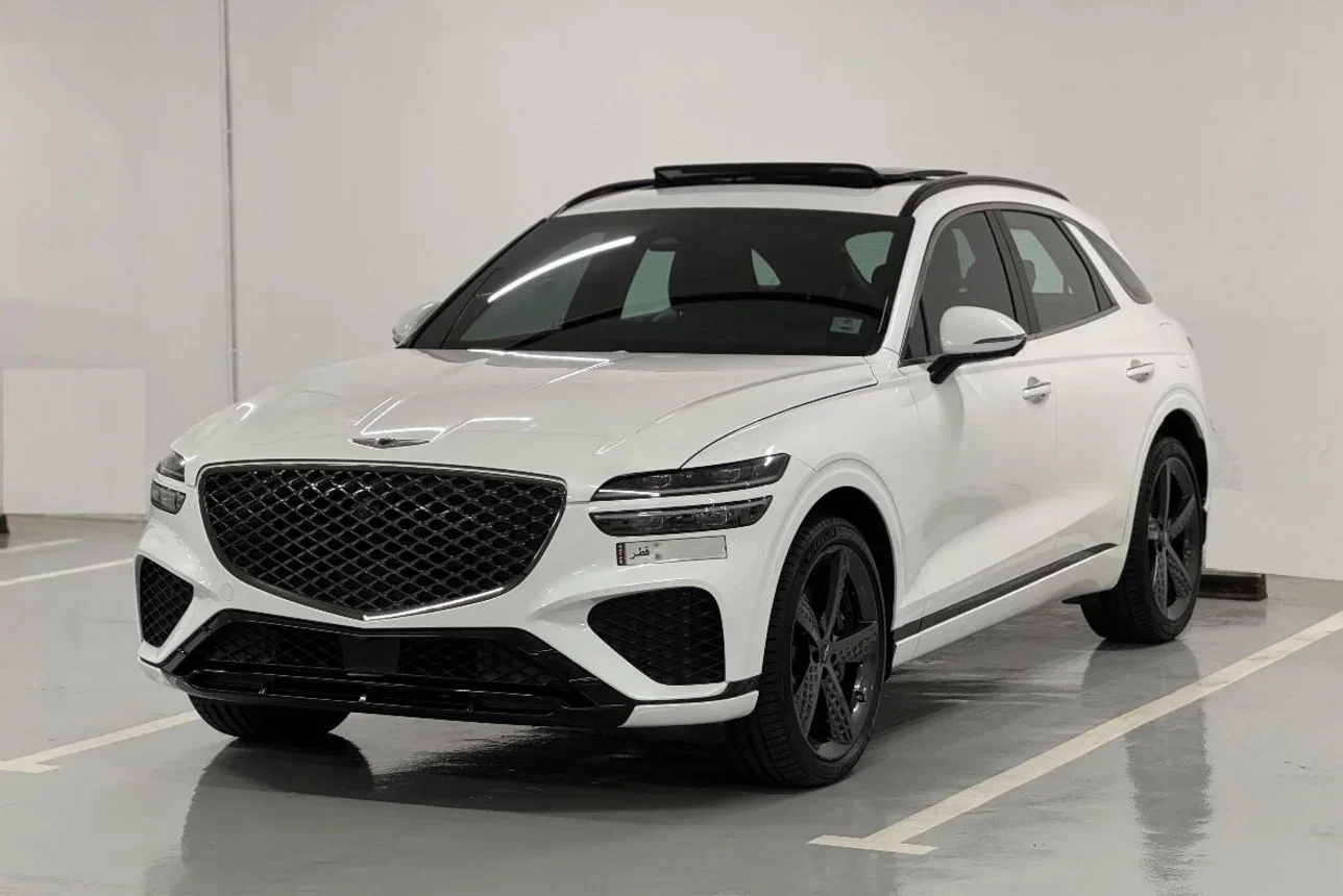 Genesis  GV 70  2022  Automatic  59,500 Km  6 Cylinder  Four Wheel Drive (4WD)  SUV  White  With Warranty