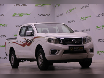نيسان  نافارا  أس اي  2022  عادي  110,000 كم  4 سلندر  دفع خلفي  بيكب  أبيض