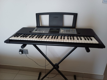 Digital Keyboards Yamaha  61 keys