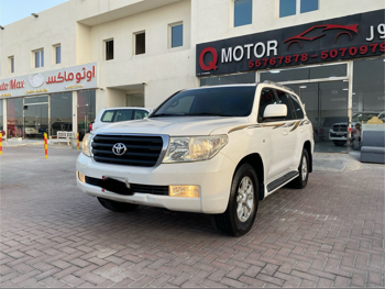 Toyota  Land Cruiser  GX  2011  Automatic  300,000 Km  6 Cylinder  Four Wheel Drive (4WD)  SUV  White
