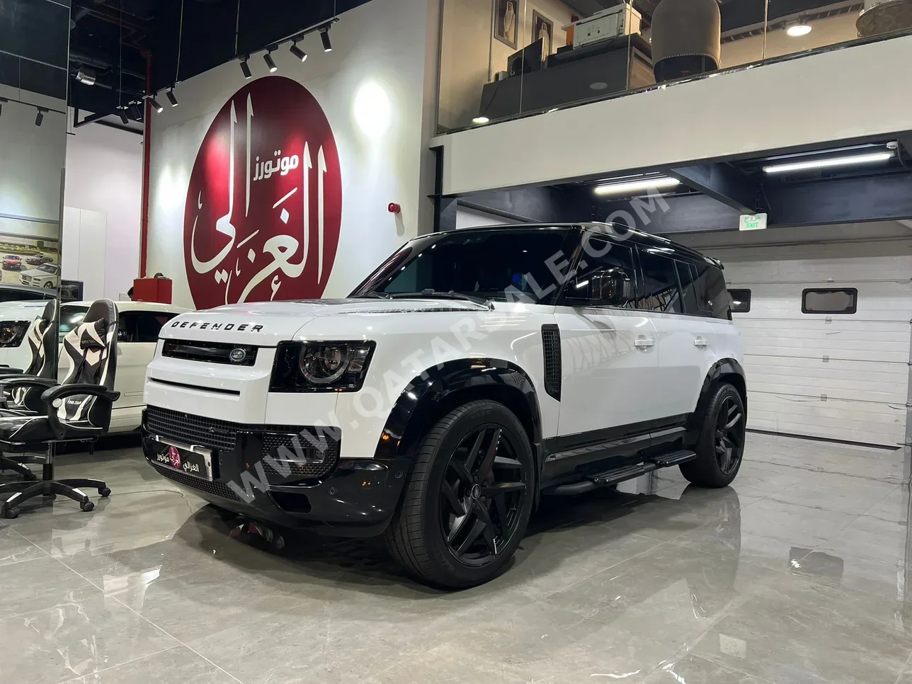 Land Rover  Defender  110 X Dynamic  2023  Automatic  73,000 Km  6 Cylinder  Four Wheel Drive (4WD)  SUV  White  With Warranty