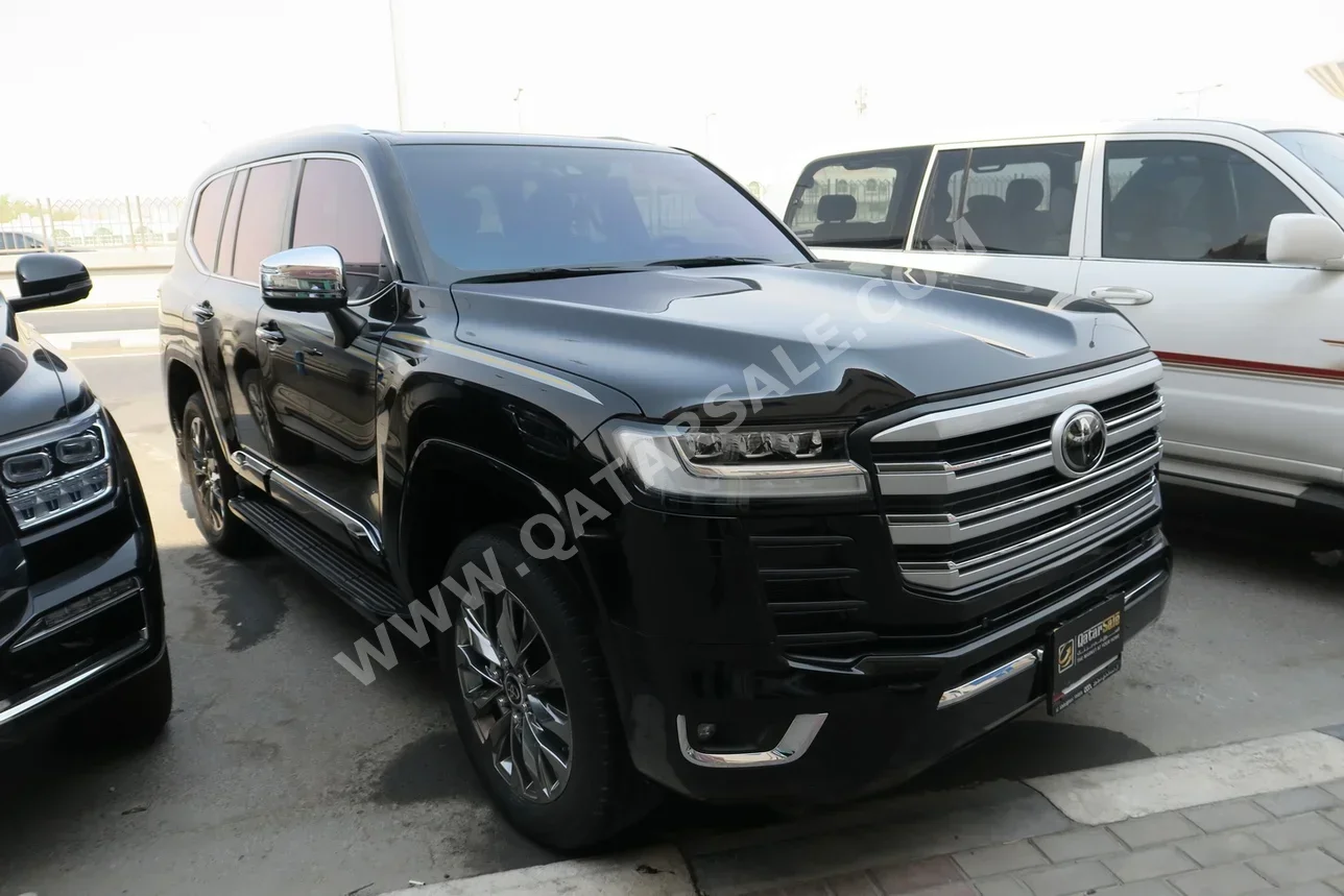 Toyota  Land Cruiser  VXR Twin Turbo  2024  Automatic  28,000 Km  6 Cylinder  Four Wheel Drive (4WD)  SUV  Black  With Warranty