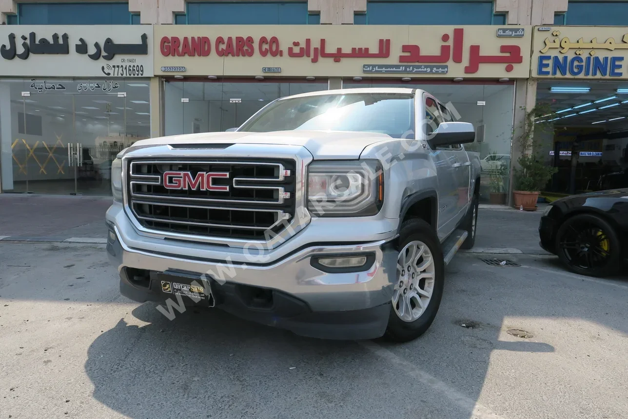 GMC  Sierra  1500  2016  Automatic  482,000 Km  8 Cylinder  Four Wheel Drive (4WD)  Pick Up  Silver