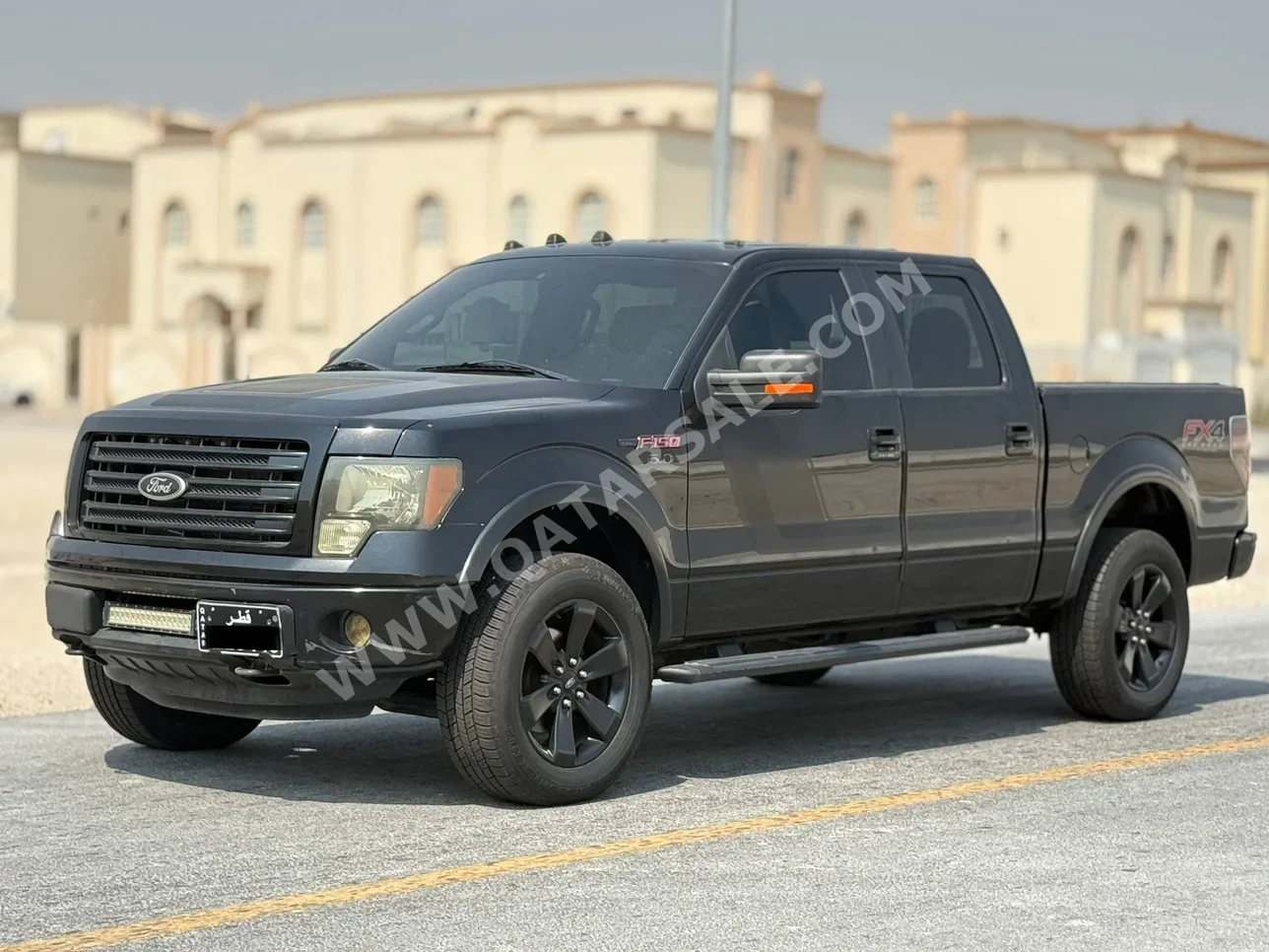 فورد  أف  150  2014  اوتوماتيك  220,000 كم  8 سلندر  دفع رباعي  بيكب  أسود