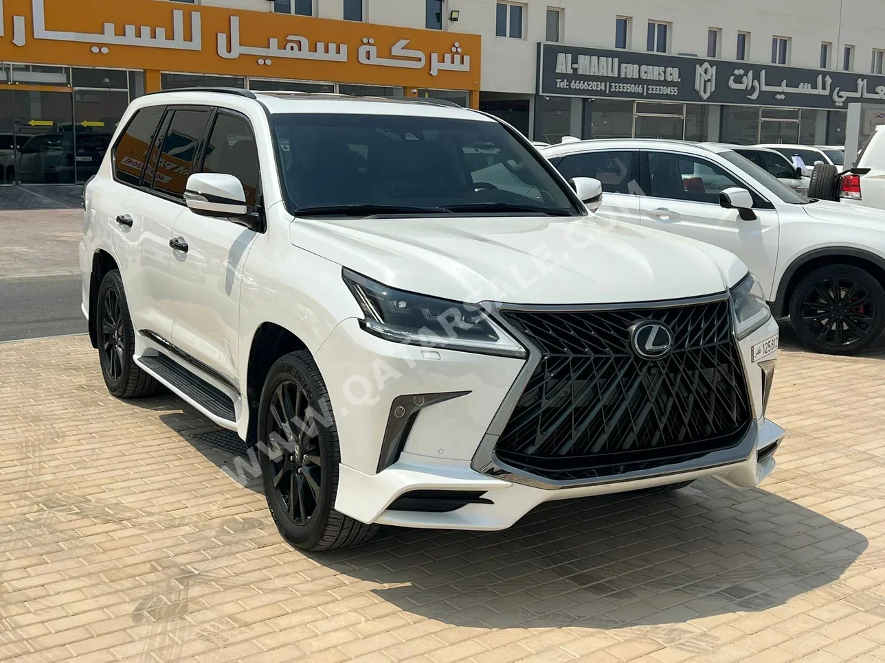 لكزس  ال اكس  570 اس بلاك ايديشن  2019  اوتوماتيك  119,000 كم  8 سلندر  دفع رباعي  اس يو في  أبيض