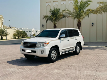 Toyota  Land Cruiser  GXR  2012  Automatic  360,000 Km  6 Cylinder  Four Wheel Drive (4WD)  SUV  White