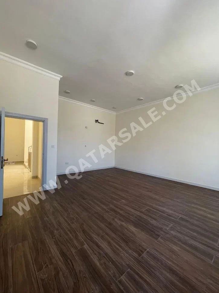 Family Residential  - Not Furnished  - Al Shamal  - 5 Bedrooms