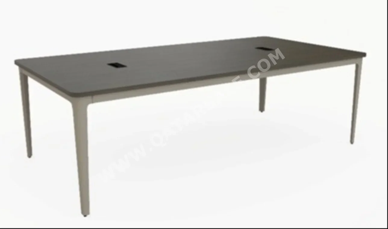 المكاتب ومكاتب الحاسوب - طاولة الاجتماعات  - ميرير للمفروشات  - اللون البيج