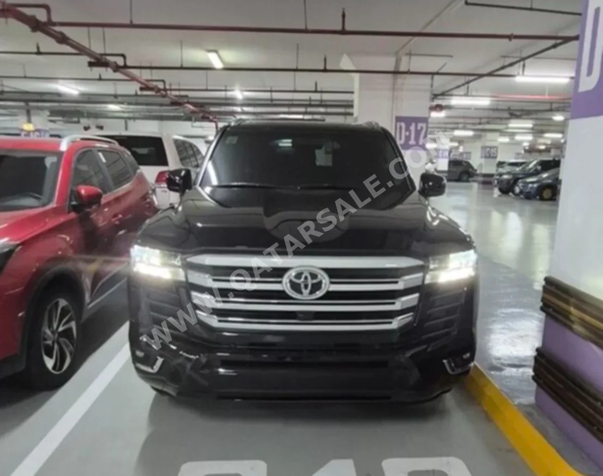 Toyota  Land Cruiser  GXR Twin Turbo  2024  Automatic  34,200 Km  6 Cylinder  Four Wheel Drive (4WD)  SUV  Black  With Warranty