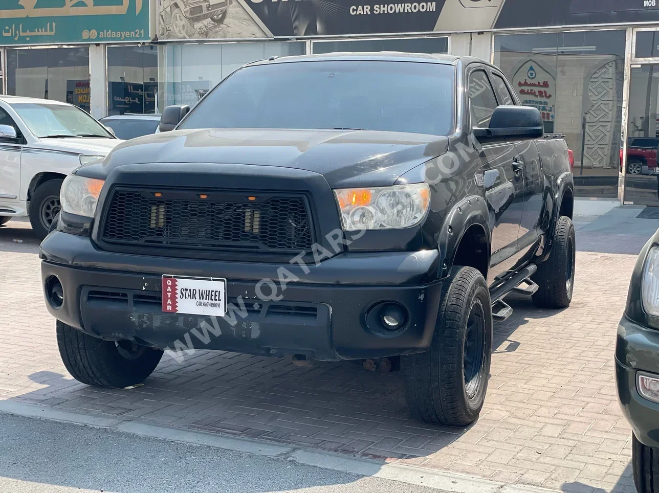 Toyota  Tundra  2012  Automatic  272,000 Km  8 Cylinder  Four Wheel Drive (4WD)  Pick Up  Black