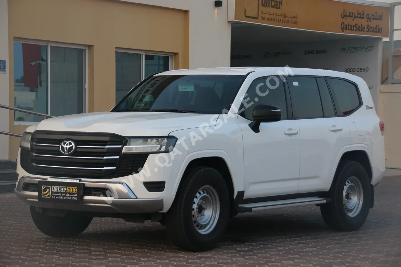 Toyota  Land Cruiser  GX  2022  Automatic  92,000 Km  6 Cylinder  Four Wheel Drive (4WD)  SUV  White
