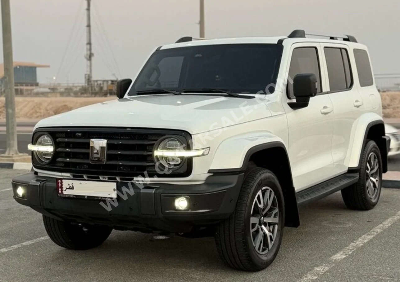 GWM  Tank  300  2025  Automatic  44,500 Km  4 Cylinder  Four Wheel Drive (4WD)  SUV  White  With Warranty