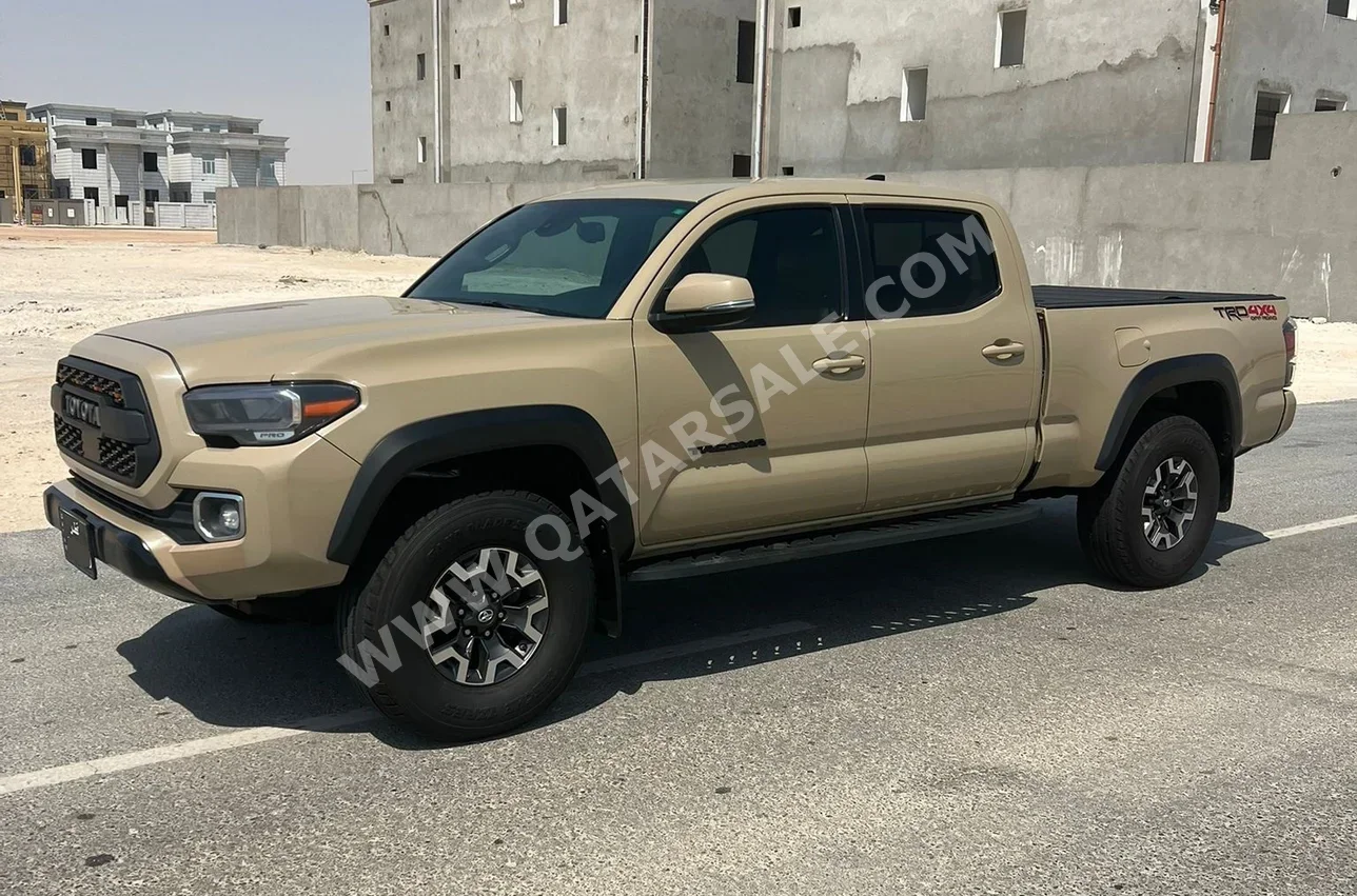 Toyota  Tacoma  TRD Pro  2018  Automatic  35,000 Km  6 Cylinder  Four Wheel Drive (4WD)  Pick Up  Beige
