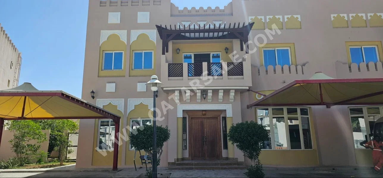 مُجَمَّع - نصف مفروشة - الدوحة - غرب خليج لاغون - 4 غرف نوم