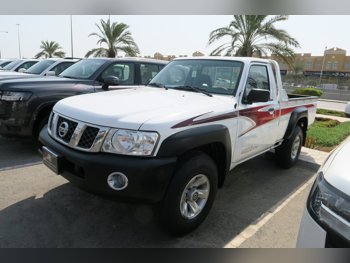Nissan  Patrol  Pickup  2017  Manual  174,000 Km  6 Cylinder  Four Wheel Drive (4WD)  Pick Up  White