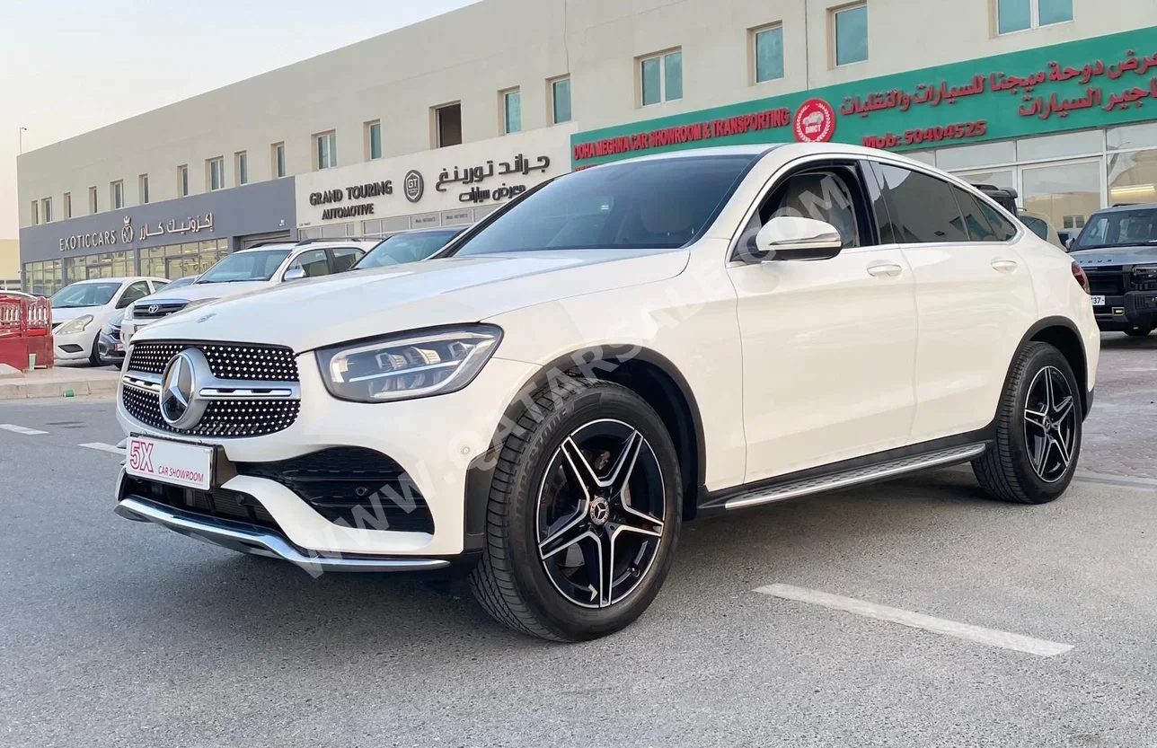مرسيدس - بنز  جي ال سي  200  2019  اوتوماتيك  19,000 كم  4 سلندر  دفع رباعي  اس يو في  أبيض