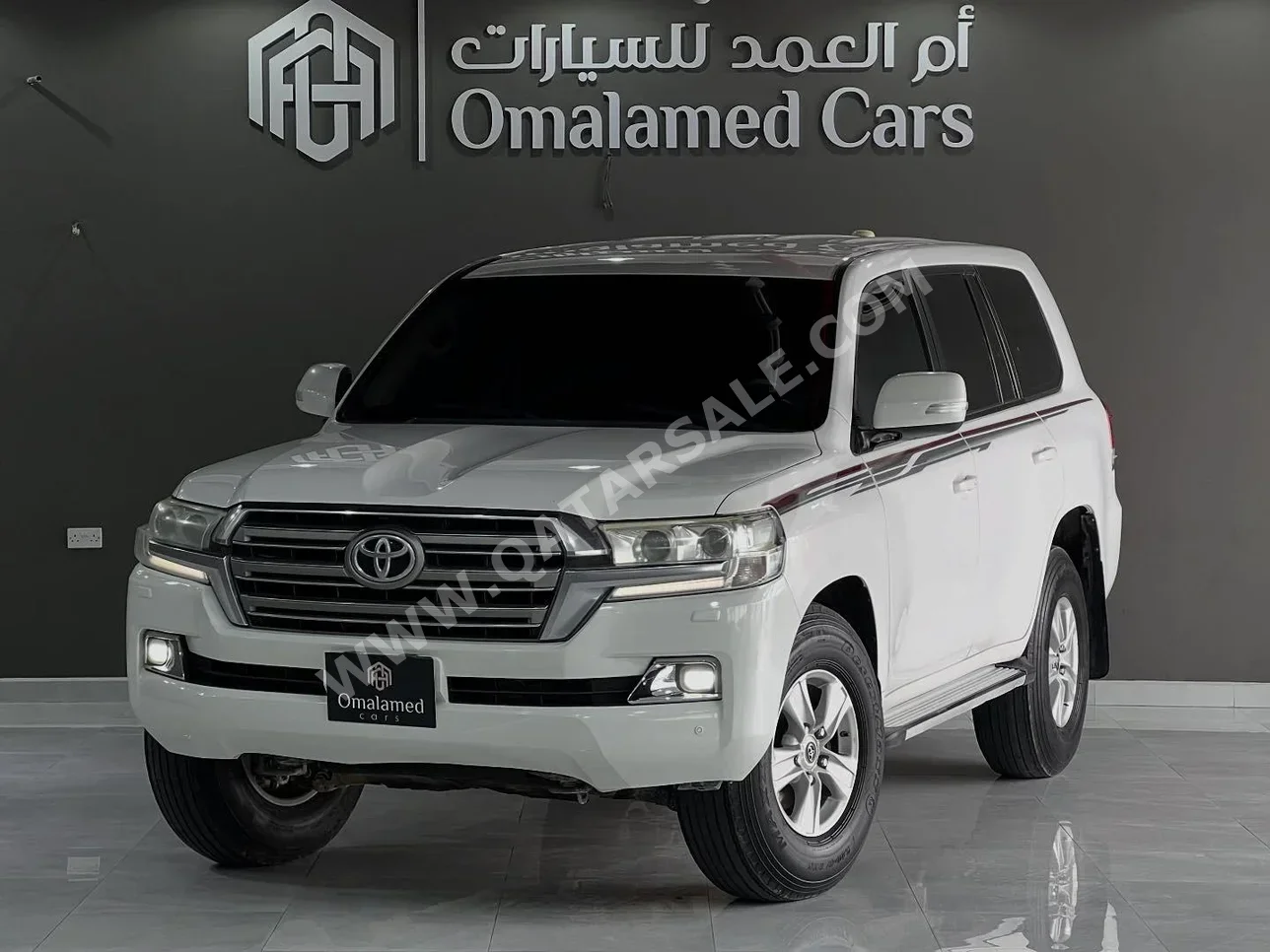 Toyota  Land Cruiser  GXR  2017  Automatic  375,000 Km  6 Cylinder  Four Wheel Drive (4WD)  SUV  White