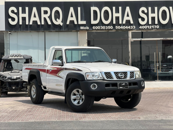 Nissan  Pickup  2014  Automatic  126,000 Km  4 Cylinder  Rear Wheel Drive (RWD)  Pick Up  White
