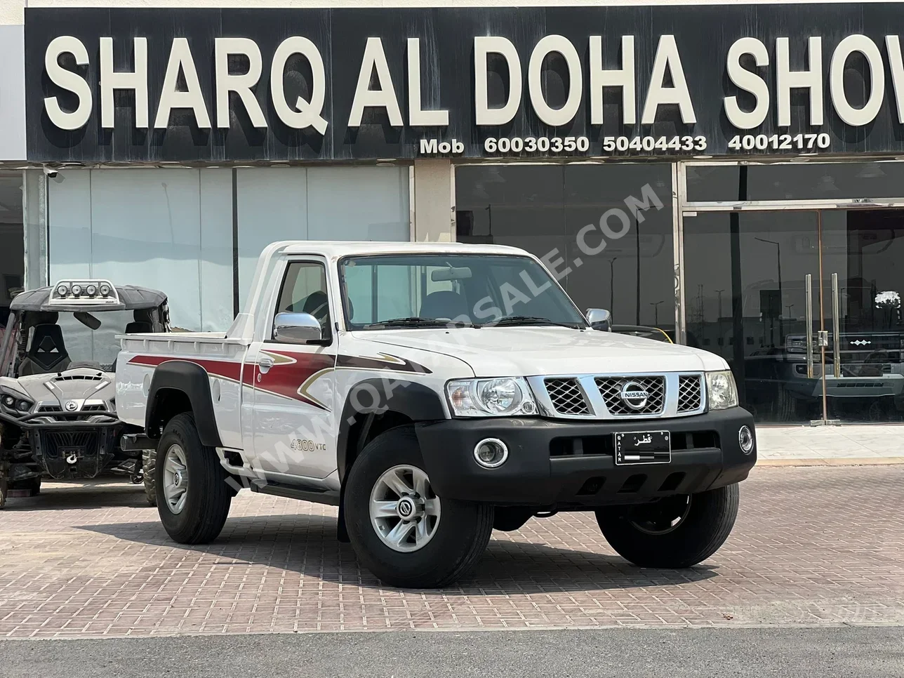 نيسان  بيك أب  2014  اوتوماتيك  126,000 كم  4 سلندر  دفع خلفي  بيكب  أبيض