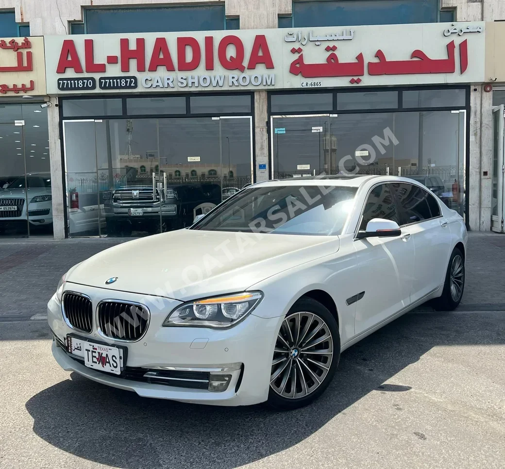 بي ام دبليو  الفئة - السابعة  730 Li  2014  اوتوماتيك  140,000 كم  6 سلندر  دفع خلفي  سيدان  أبيض