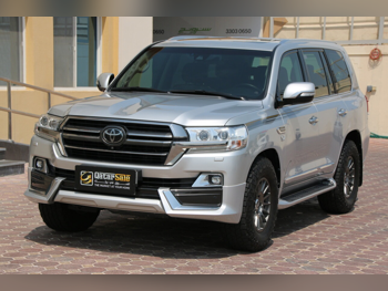 Toyota  Land Cruiser  VXR- Grand Touring S  2021  Automatic  60,000 Km  8 Cylinder  Four Wheel Drive (4WD)  SUV  Silver
