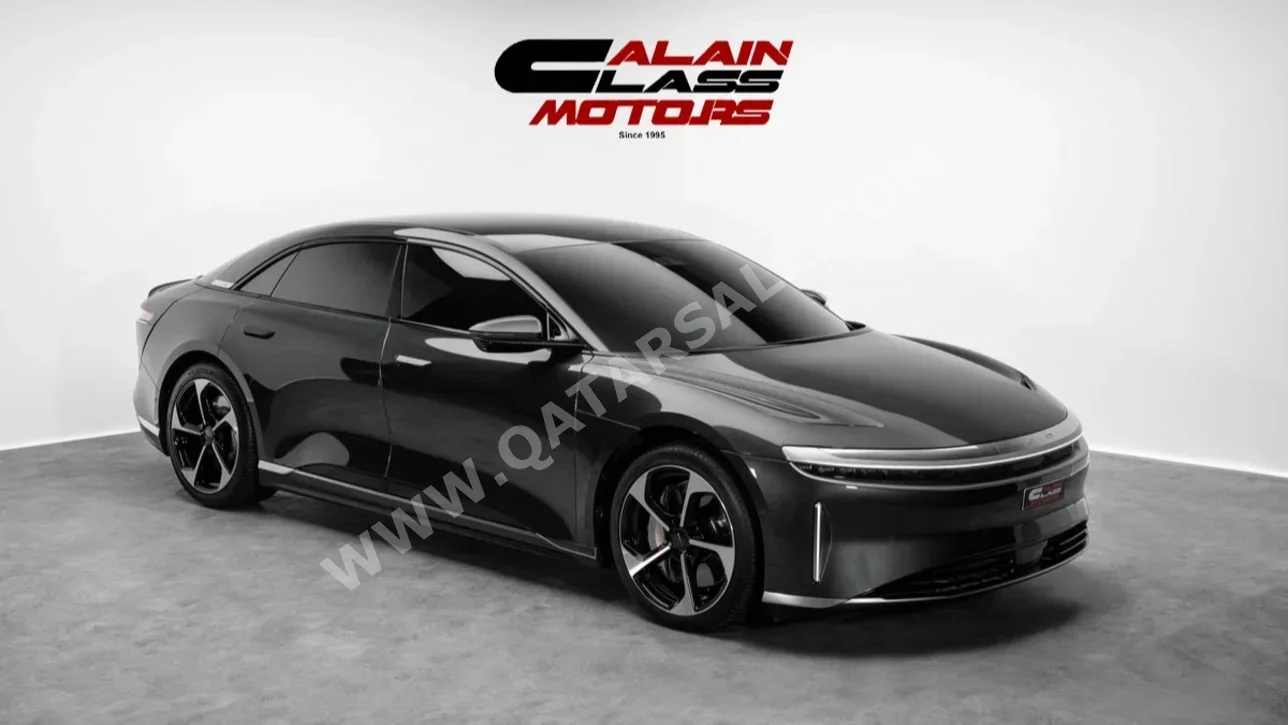 lucid  Touring  2025  Automatic  7,428 Km  0 Cylinder  All Wheel Drive (AWD)  Sedan  Gray