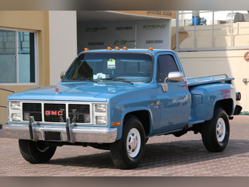 GMC  Pickup  1987  Automatic  170,000 Km  8 Cylinder  Rear Wheel Drive (RWD)  Classic  Blue