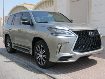 Lexus  LX  570 S  2017  Automatic  49,000 Km  8 Cylinder  Four Wheel Drive (4WD)  SUV  Gray