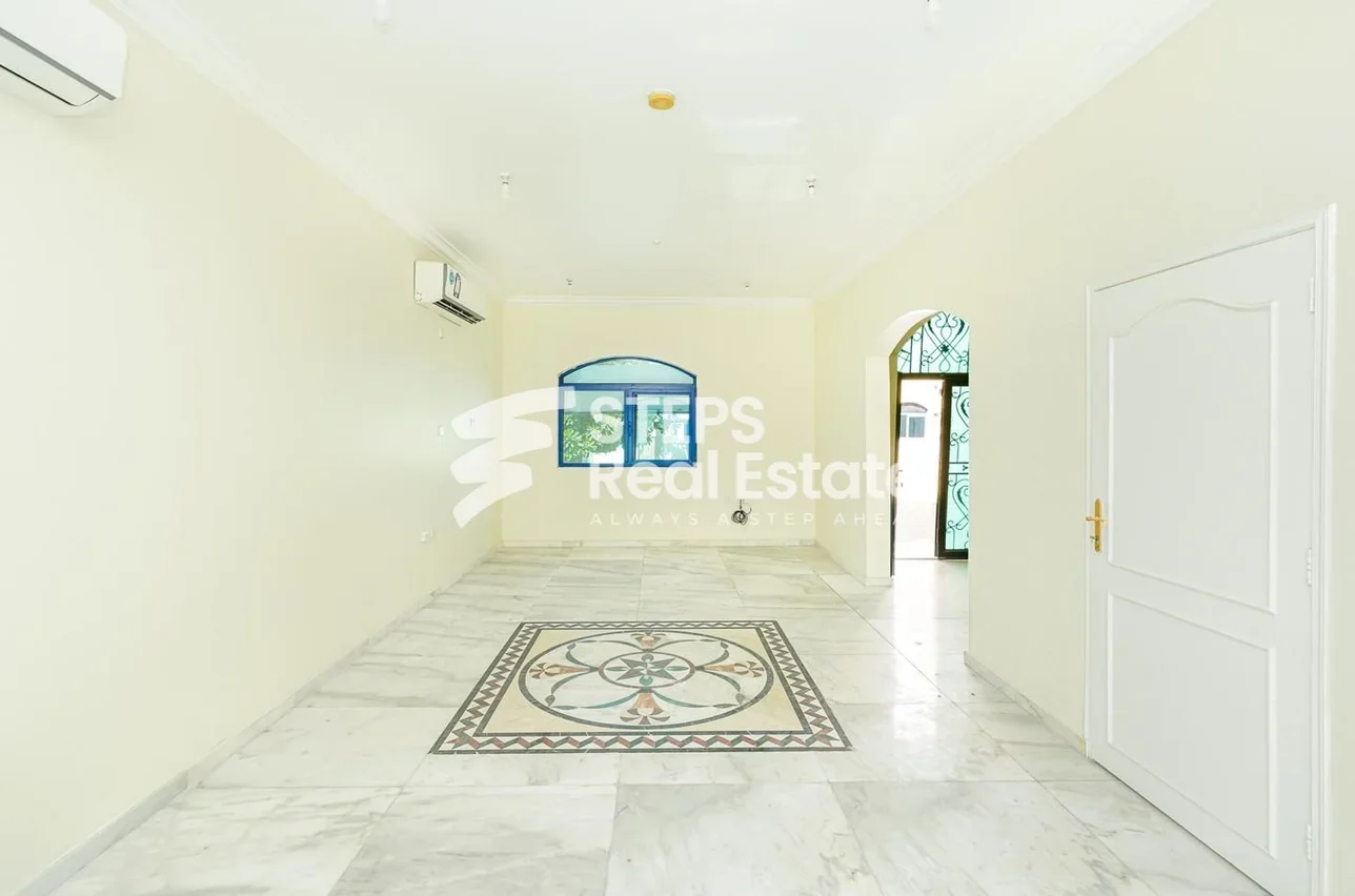 سكن عائلي  - نصف مفروشة  - الدوحة  - الهلال  - 4 غرف نوم