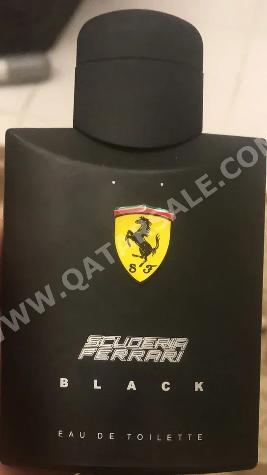 العطور والعناية بالجسم عطور  رجالي  Ferrari Scuderia  إيطاليا  green apple, bergamot, lime, cardamom, cinnamon, vanilla, musk, and cedar.  125 مل