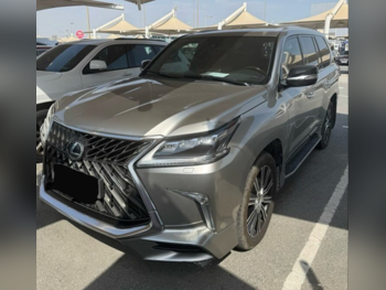 Lexus  LX  570 S  2017  Automatic  142,000 Km  8 Cylinder  Four Wheel Drive (4WD)  SUV  Silver