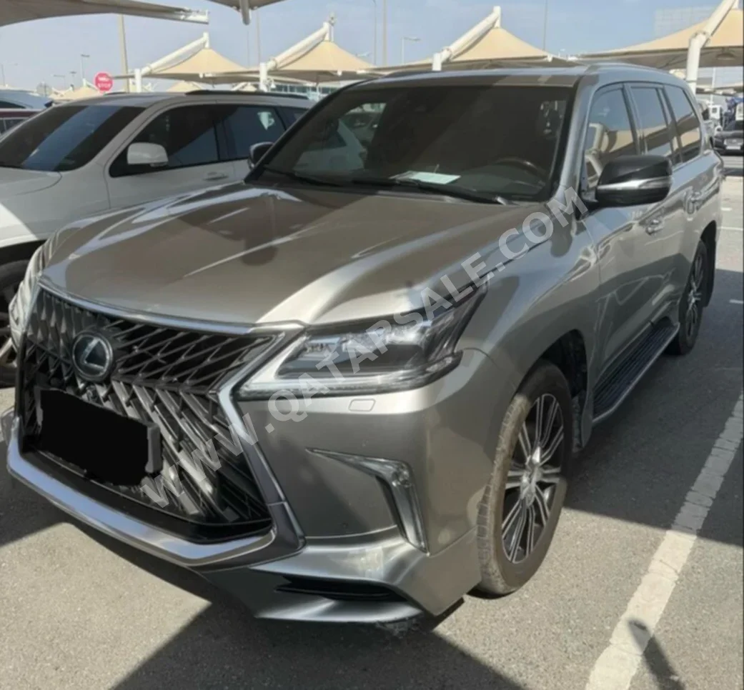 Lexus  LX  570 S  2017  Automatic  142,000 Km  8 Cylinder  Four Wheel Drive (4WD)  SUV  Silver