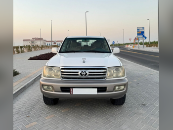 Toyota  Land Cruiser  GX  2006  Automatic  389,000 Km  6 Cylinder  Four Wheel Drive (4WD)  SUV  White