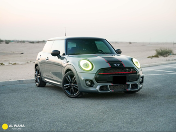 Mini  Cooper  S  2021  Automatic  75,000 Km  4 Cylinder  Front Wheel Drive (FWD)  Hatchback  Gray  With Warranty